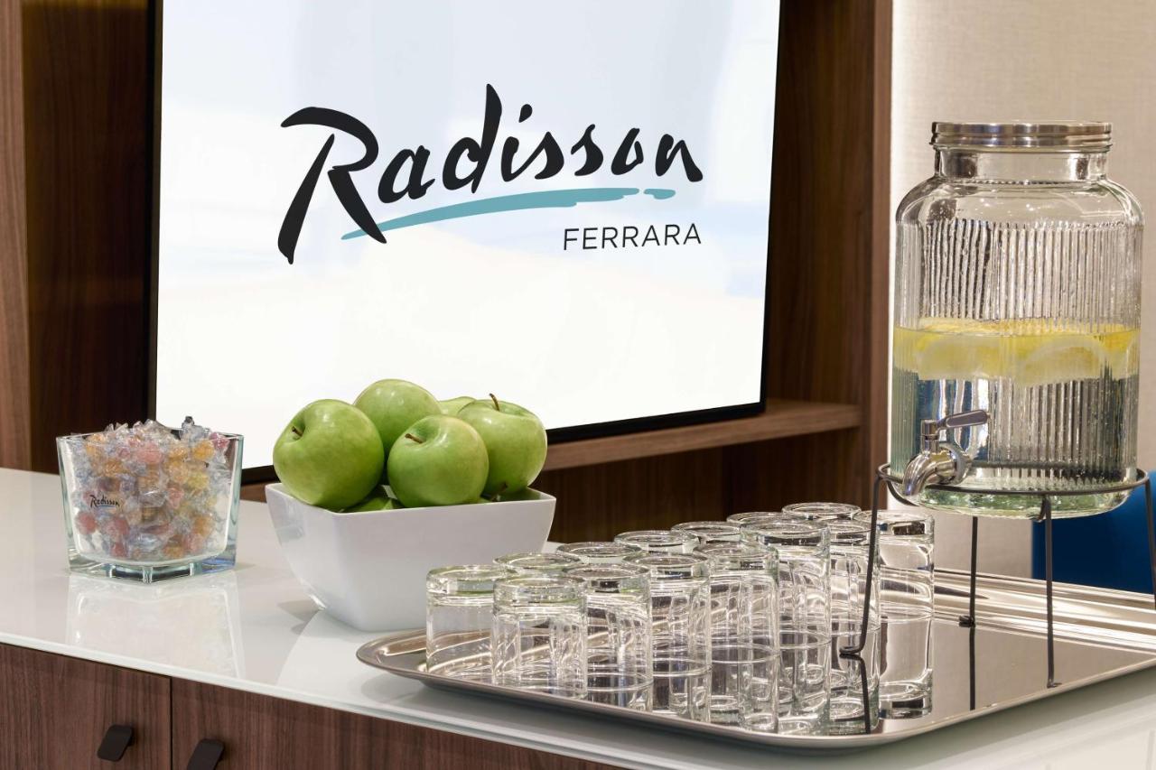 Radisson Hotel Ferrare Extérieur photo